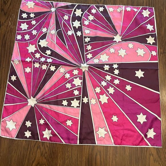 Colorful Stars polyester Axcess Scarf. - Picture 1 of 5